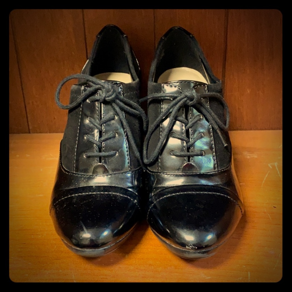 Anne Klein Vintage Lace Heels